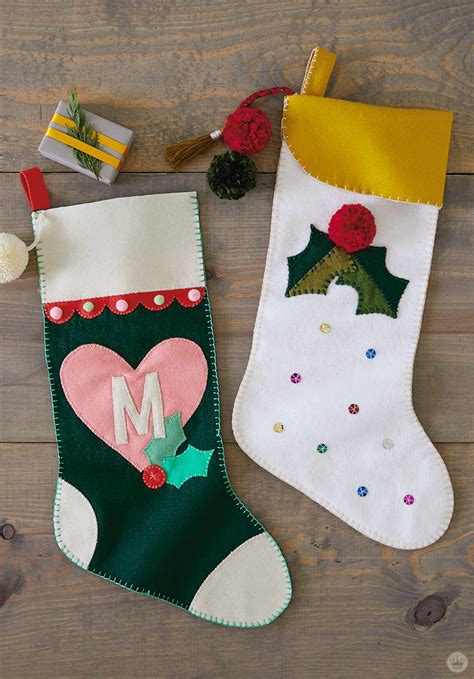 diy christmas stockings with felt appliqués and fun embellishments think make share
