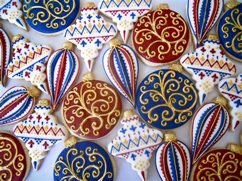 Pretty easter egg cookies with if you have a steady hand with the decorating bag, you will blow everyone away. .Oh Sugar Events: Christmas Ornaments