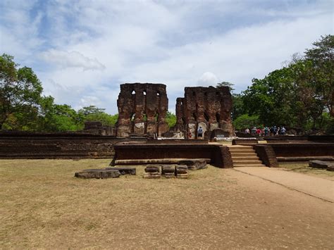 Polonnaruwa Ancient Royal City Royal Palace 1 Trip To Dambulla