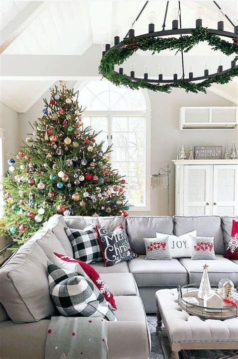 30 Best Ways To Decorate The Living Room For Christmas New 2021 Page
