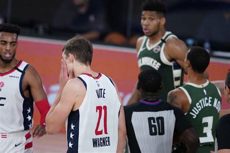 In 2020, james harden took a verbal shot at giannis. Report: NBA Announces Punishment for Giannis Antetokounmpo ...