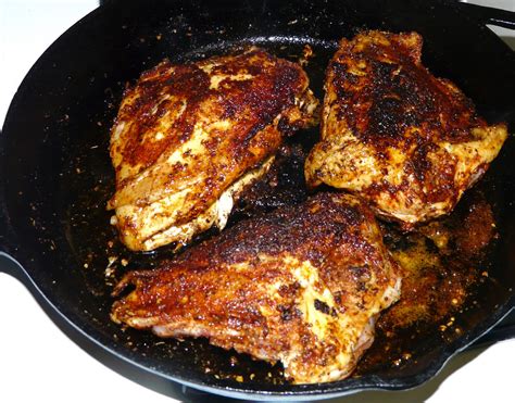 Tips for the best cast iron skillet chicken thighs. Moggy's Low Carb Kitchen: Easy Blackened Chicken Breasts