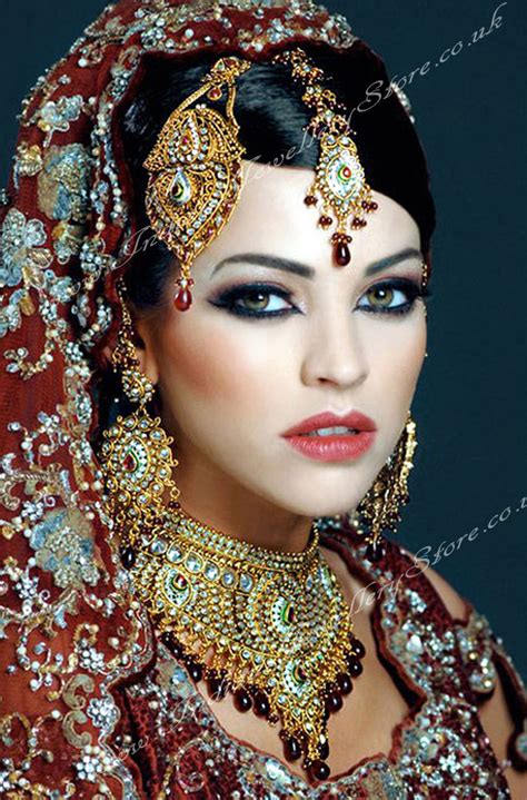 In india, bridal jewelry has a special value and a bride's look depends a lot on the kind of jewelry worn by her. 99 Fashion Style, Girls LifeStyles, Girls Clothes, Mehndi Designs And Dresses: Latest Indian And ...