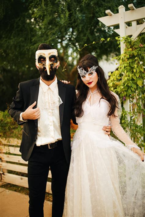 masquerade couple costumes