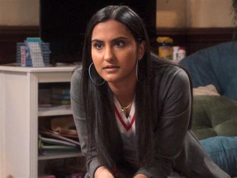 The Sex Lives Of College Girls Star Amrit Kaur Explains Belas Shocking Move In The Latest
