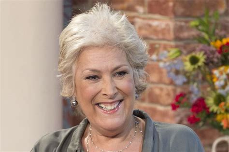 New Year Honours Lynda Bellingham Is Awarded An Obe After A Tough
