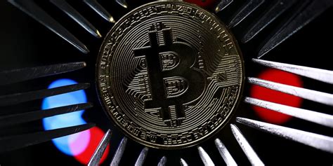 Predicting cryptocurrency prices is a thankless task. Is bitcoin headed to $100,000 in 2021 or is its price ...