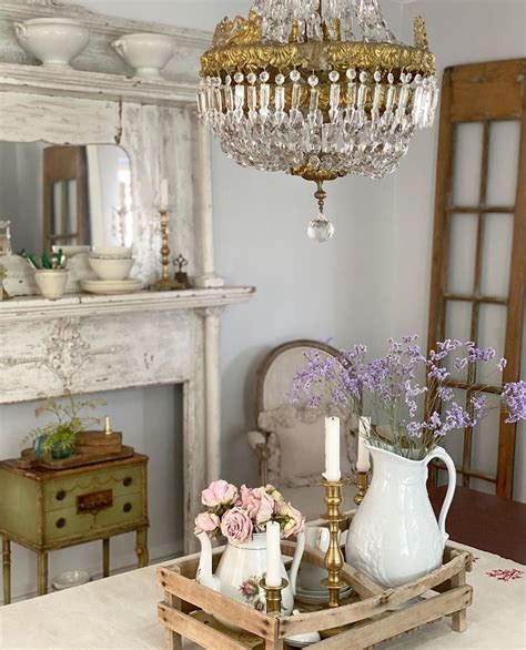 11 French Country Vignettes For Decor Inspiration
