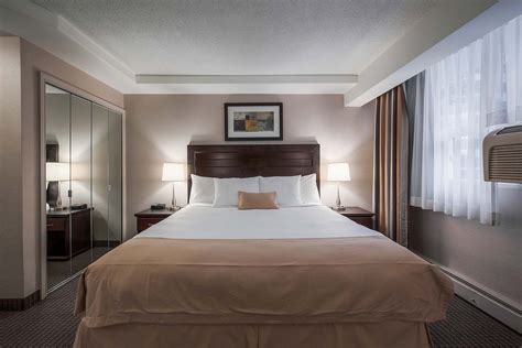 Coast Calgary Downtown Hotel And Suites By Apa Calgary Suites