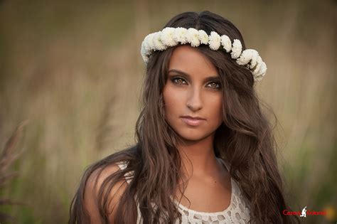 X Face Girl Woman Model Black Hair Wreath Brown Eyes