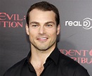 Shawn Roberts Biography - Facts, Childhood, Family Life & Achievements