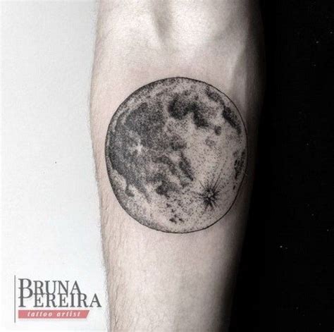 30 Examples Of Amazing And Meaningful Moon Tattoos For Creative