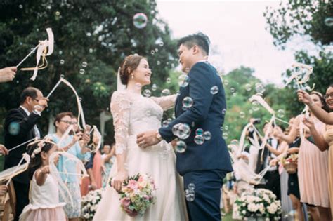 Tagaytay Wedding With Pop Of Blue Philippines Wedding Blog