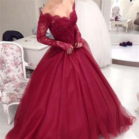 Princess Red Ball Gown Evening Dresses 2017 Formal Long Sleeve Appliques Lace Prom Gowns Sexy V