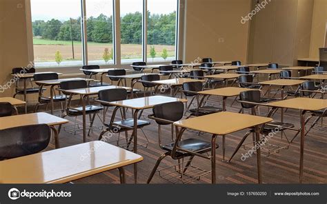 Pictures Empty School Desk Empty School Desks In Classroom — Stock