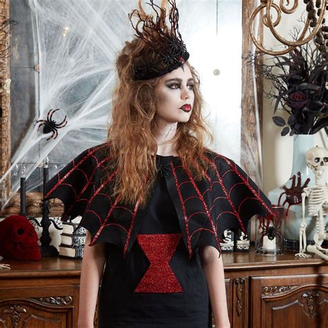This Diy Easy To Make Spider Queen Halloween Costume Will Have You