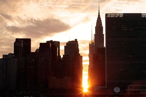 Manhattanhenge 2017 Where To See Nycs Stunning Sunset Curbed Ny