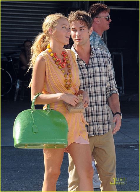 Blake Lively Gossip Girl Set With Chace Crawford Photo 2566862