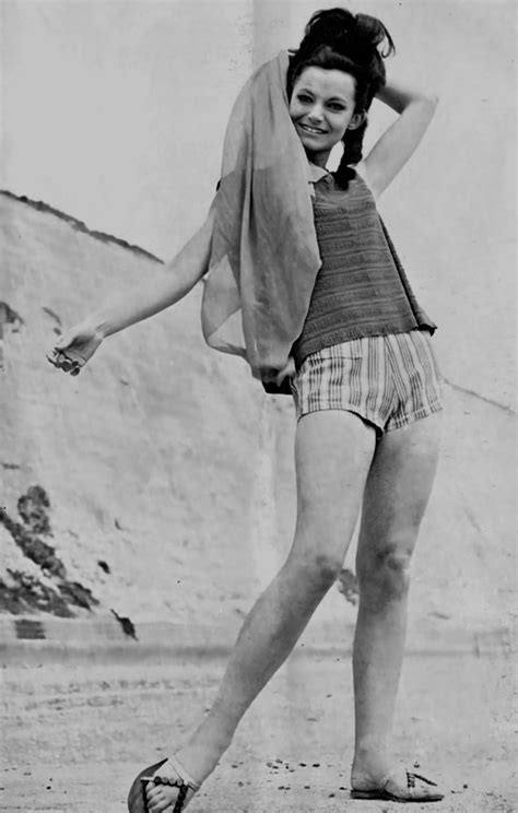Fiona Hampshire Spick Span And Beautiful Britons Pin Up Model From The 1960 S — Vintage Fetish