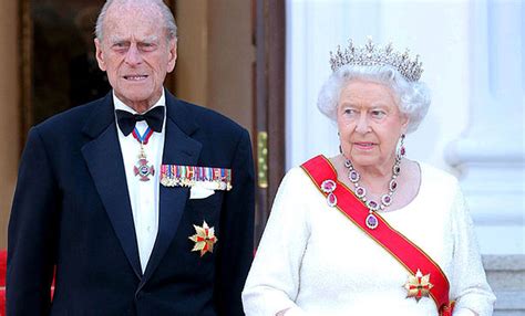 Check spelling or type a new query. Queen Elizabeths Hochzeitskleid ist zeitlos | 1st-blue ...