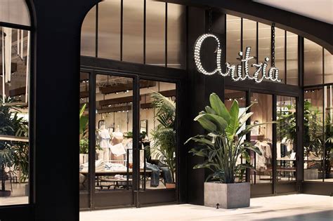 Aritzias First Outlet Store Just Opened Near Toronto