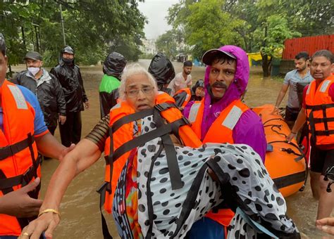 At Least 125 People Died In Floods And Landslides In India Vg