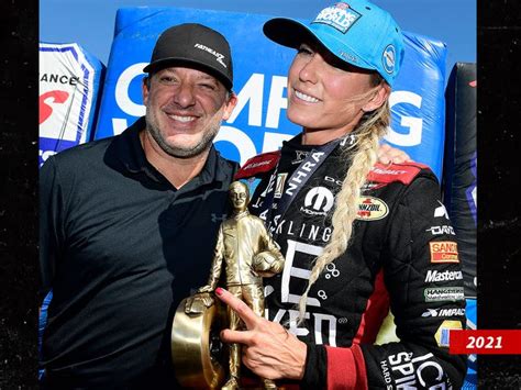 Tony Stewart Honored To Race For Wife Leah Pruett As Couple Prepares To Start A Family