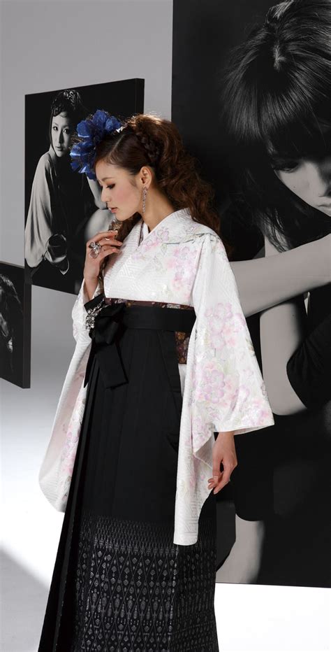 Haregi Kimono And Hakama Rental Japanese Outfits Asian Outfits