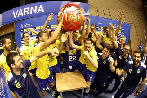 Nadador relembra como superou a depressão e desistiu da aposentadoria para chegar a tóquio e subir ao pódio Pré-Olímpico de Vôlei Masculino: Grupo A - Último dia ...