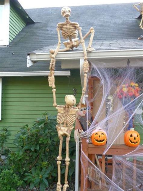 Amazing Outdoor Halloween Decorations Ideas For This Year40 Diy