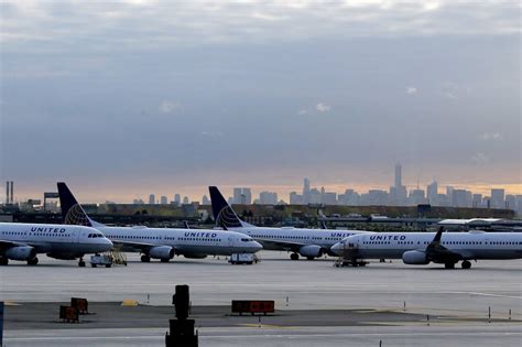 United Airlines To Shift Its Premium Transcontinental Flights To Newark
