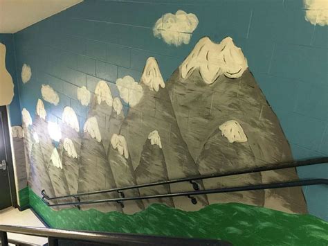 Inspirational Murals Painted Onto Brookfields Huckleberry Hill