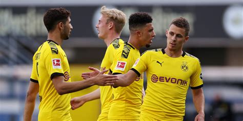 Borussia dortmund were keeping under wraps whether youssoufa moukoko will make his bundesliga debut this weekend as the teen goal sensation celebrated his 16th birthday on friday. Borussia Dortmund and the Arsenal syndrome | Daily Sabah