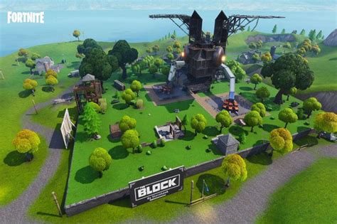 In april epic bent the knee to google, finally listing fortnite. 'Fortnite' maker Epic Games sues Apple, Google over game's ...