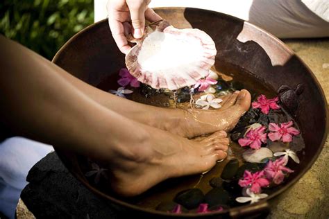 Fancy A Foot Spa At Home Here Are 5 Interesting Diy Friendly Spas