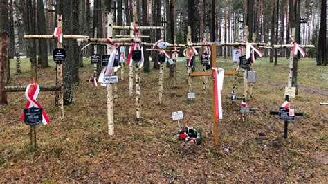 In Removal Of Plaques Marking Katyn Massacre Critics See Russian Campaign To Rewrite History
