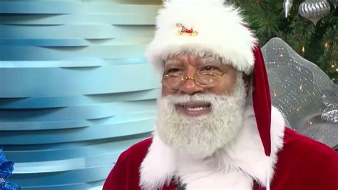 Mall Of America Hires First Black Santa Making Some Merry Cringe
