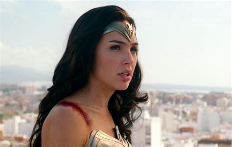 Wonder Woman Actress Gal Gadot Details How She Cut Part Of Her Finger