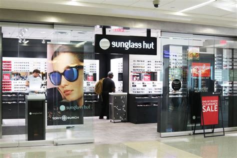 Sunglass Hut A25 Airport Shopping Shopping Travel Retail