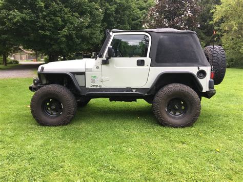 Anyone Have Pictures Of Their Tj With 35s On A 4 Inch Lift Page 2