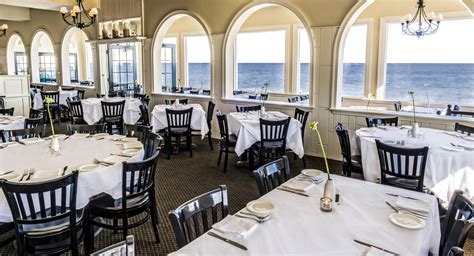 The Ocean House Restaurant Breezy Beach Side Dining In