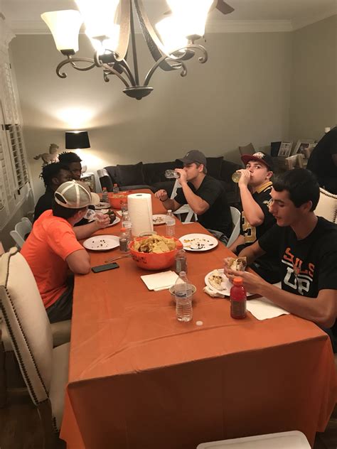 Hoover Bucs Football On Twitter Bucs Receivers Enjoying A Position Meal As They Get Ready For