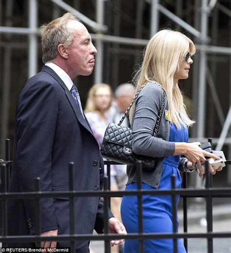 Tiger Woods Ex Wife Elin Nordegren Splits With Billionaire Beau