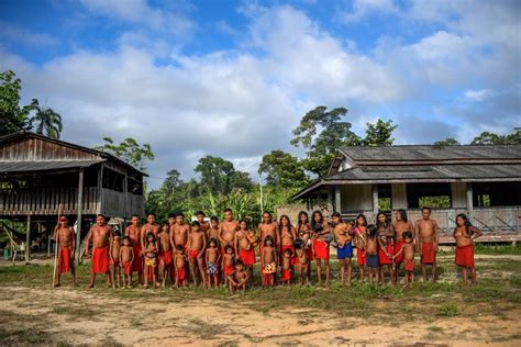 Beautiful Photos Of Isolated Tribe In Remote Amazon Rainforest With