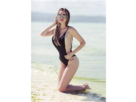 In Photos Daiana Menezes Wows In Swimwear Gma Entertainment