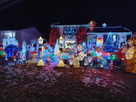 Drive-By Christmas Lights: See Holiday Light Displays in and Around