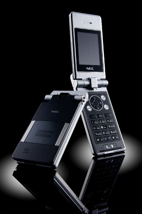 NEC Launches World's Thinnest Clamshell Mobile Phone - Esato