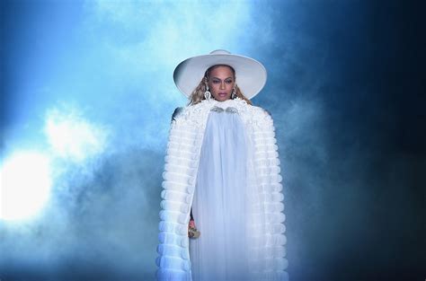 Beyonce Performs Selection Of Lemonade At The 2016 Vmas Billboard