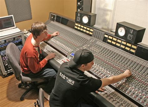 In collecting the absolute best music production schools in the online and physical world today, i figured we should start with what this guide is not. Music Production Schools - Music Hut