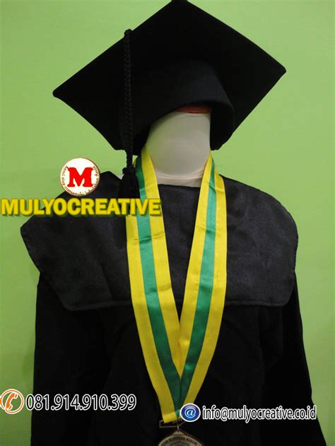 Detail Gambar Baju Toga Wisuda Koleksi Nomer 34